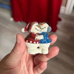 5/$25 Festive Snowman Couple Figurine brooch ☃️